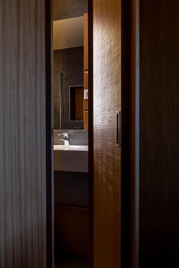 Logis Hotel Restaurant La Tour Dunieres 외부 사진